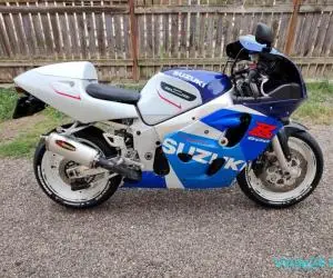 SUZUKI GSXR 600 ! ca NOU