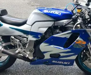 PIESE suzuki gsxr 750 / ulei / lichid
