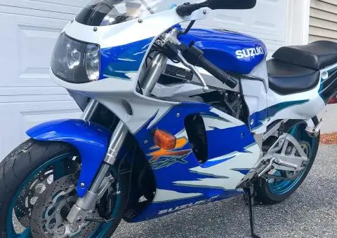 PIESE suzuki gsxr 750 / ulei / lichid - 2/8