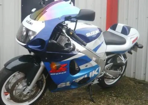 PIESE suzuki gsxr 600 / 750 SRAD - 4/8