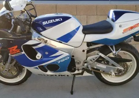 PIESE suzuki gsxr 600 / 750 SRAD - 6/8
