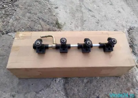 RAMPA INJECTOARE suzuki gsxr 750  K 1 K 2 K 3 - 4/8