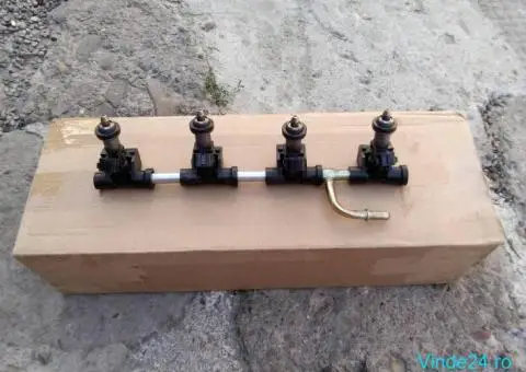 RAMPA INJECTOARE suzuki gsxr 750  K 1 K 2 K 3 - 5/8