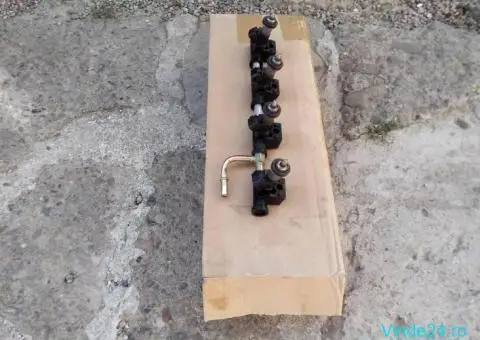 RAMPA INJECTOARE suzuki gsxr 750  K 1 K 2 K 3 - 7/8