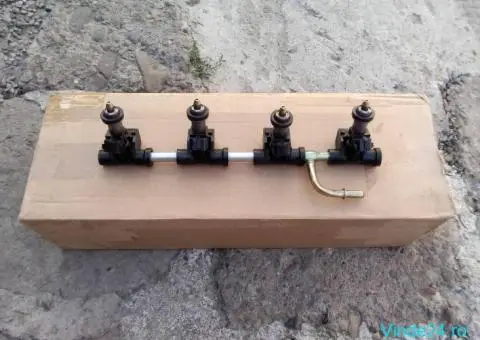 RAMPA INJECTOARE suzuki gsxr 750  K 1 K 2 K 3 - 8/8