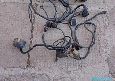 INSTALATIE electrica suzuki gsxr 600 K 1 K 2 K 3 - 6/8