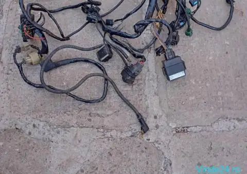 INSTALATIE electrica suzuki gsxr 600 K 1 K 2 K 3 - 7/8