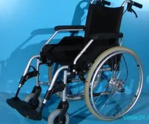 Scaun cu rotile Meyra   latime sezut 43 cm