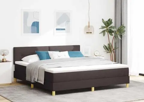 Pat cu arcuri cu saltea & LED maro închis 180x200 cm țesătură - 1/5