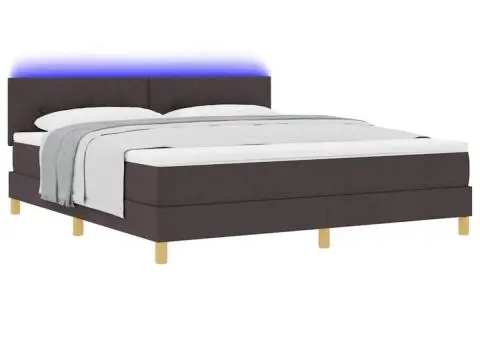 Pat cu arcuri cu saltea & LED maro închis 180x200 cm țesătură - 3/5