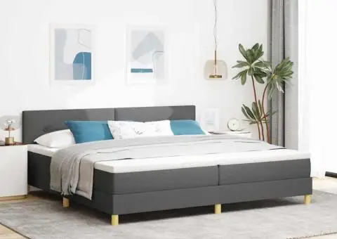 Pat cu Arcuri și Saltea & LED Gri Închis 200x200 cm Țesătură - 1/5