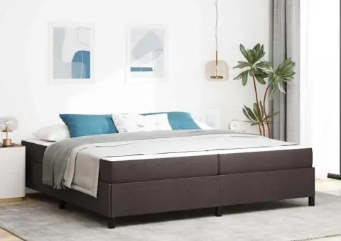 Pat cu arcuri Maro 200 x 200 cm Țesătură, Lemn Ingineresc - 1/5