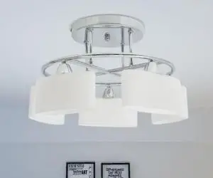 Lustră cu abajururi din sticlă elipsoide, 5 becuri E14, 200 W